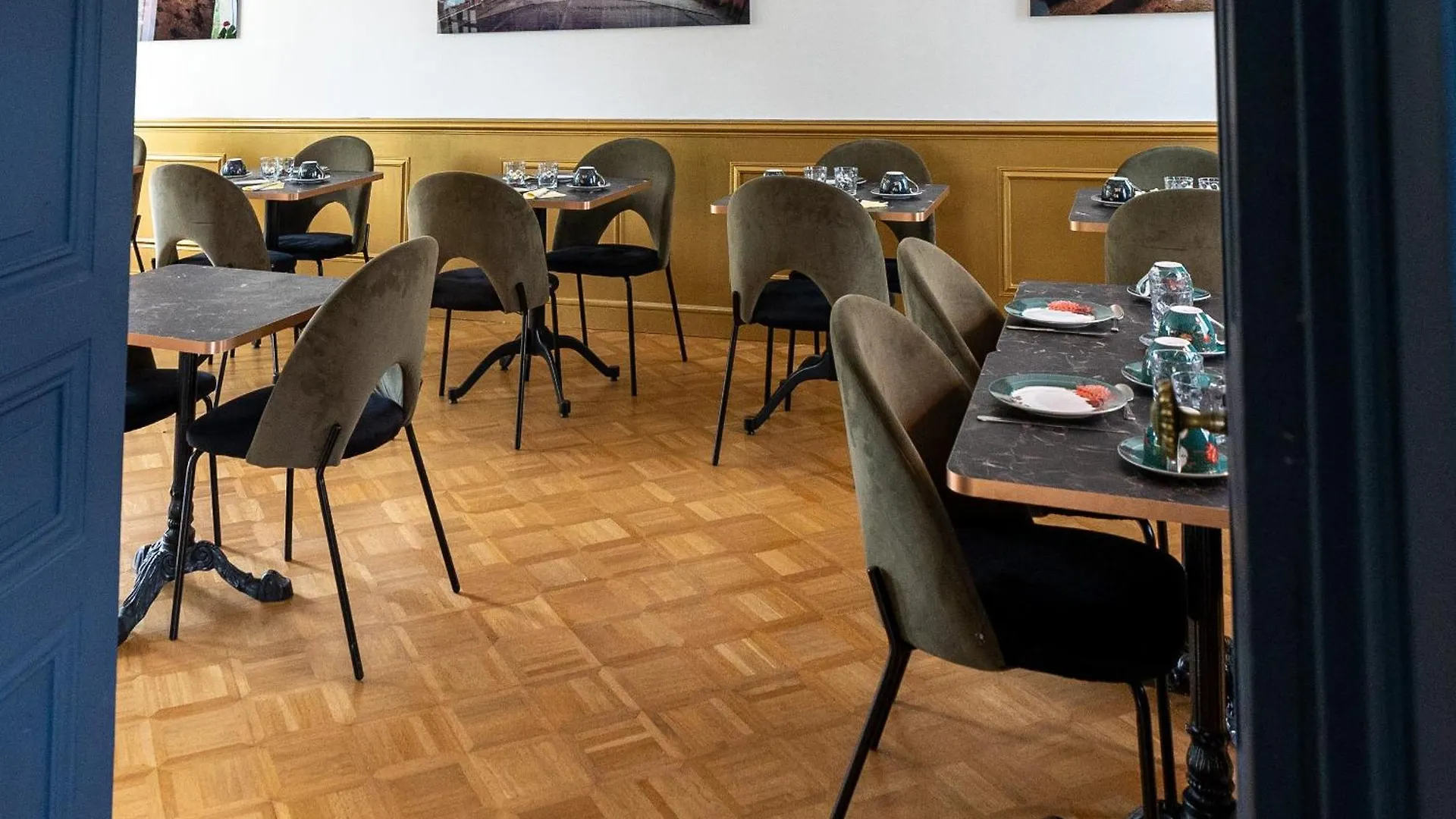 Hotel Des Dauphins Bourgoin-Jallieu
